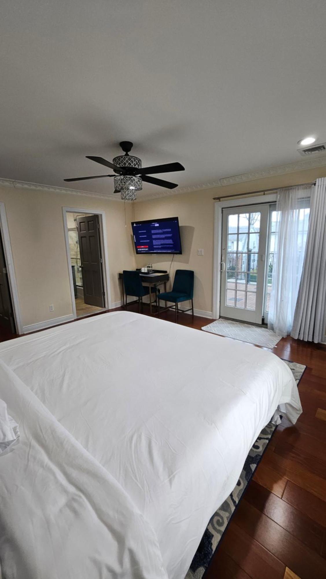Luxury Hotel-Style Room In Queens, New York Exterior photo